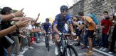 Kippenvel! Thibaut Pinot krijgt groots afscheid in Ronde van Lombardije