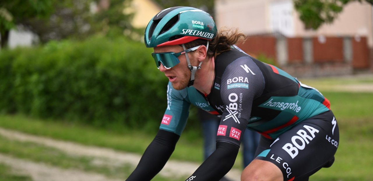 Shane Archbold verruilt fiets voor ploegleidersauto bij BORA-hansgrohe