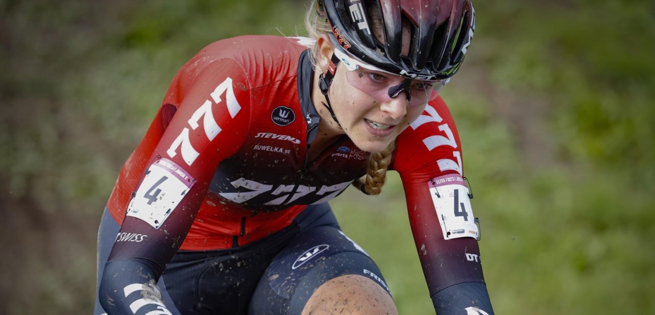 Aniek van Alphen op het podium in Maasmechelen: “Dit geeft vertrouwen”