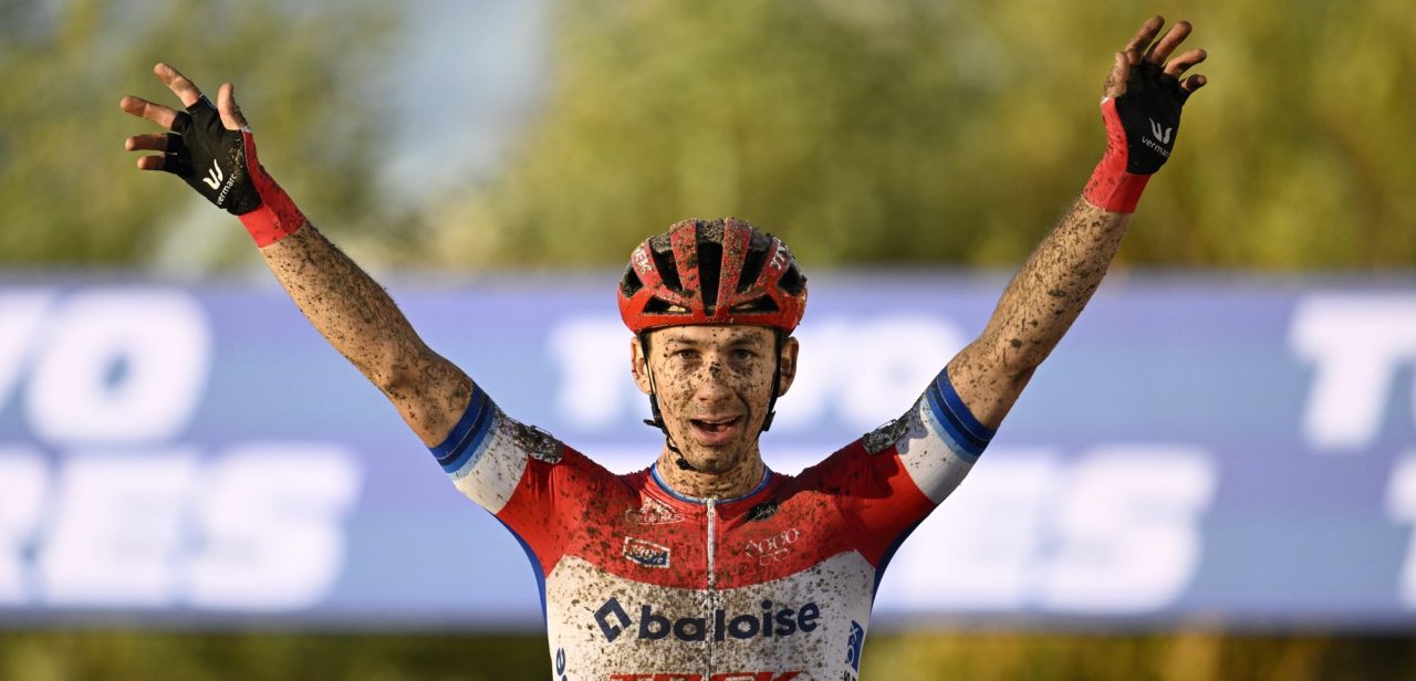 Lars van der Haar neemt leiding in Wereldbeker over van Thibau Nys
