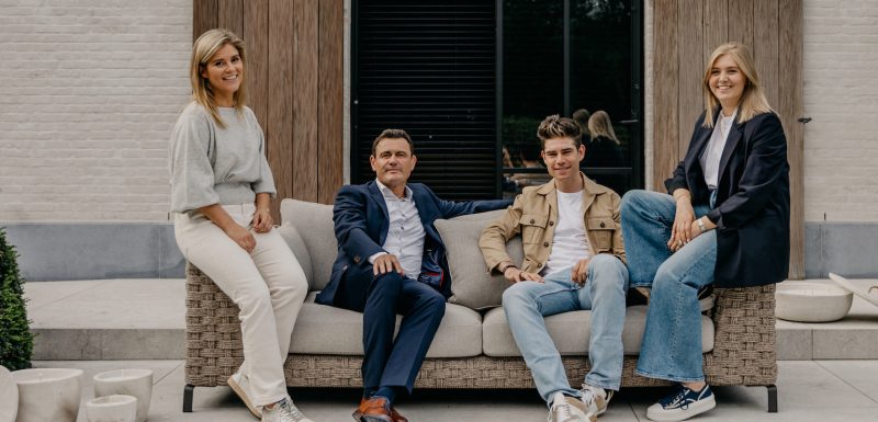 Wout van Aert en vrouw Sarah De Bie investeren in Belgische kaarsenproducent