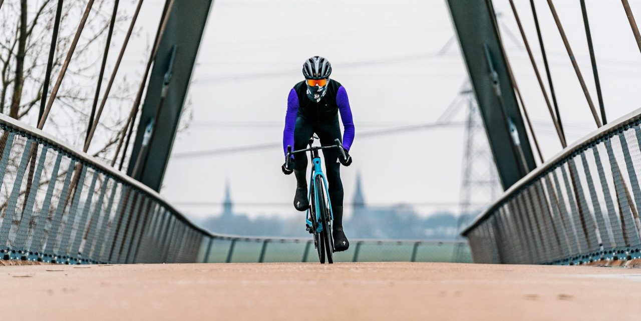 Hier moet je op letten bij: fietskleding voor de winter