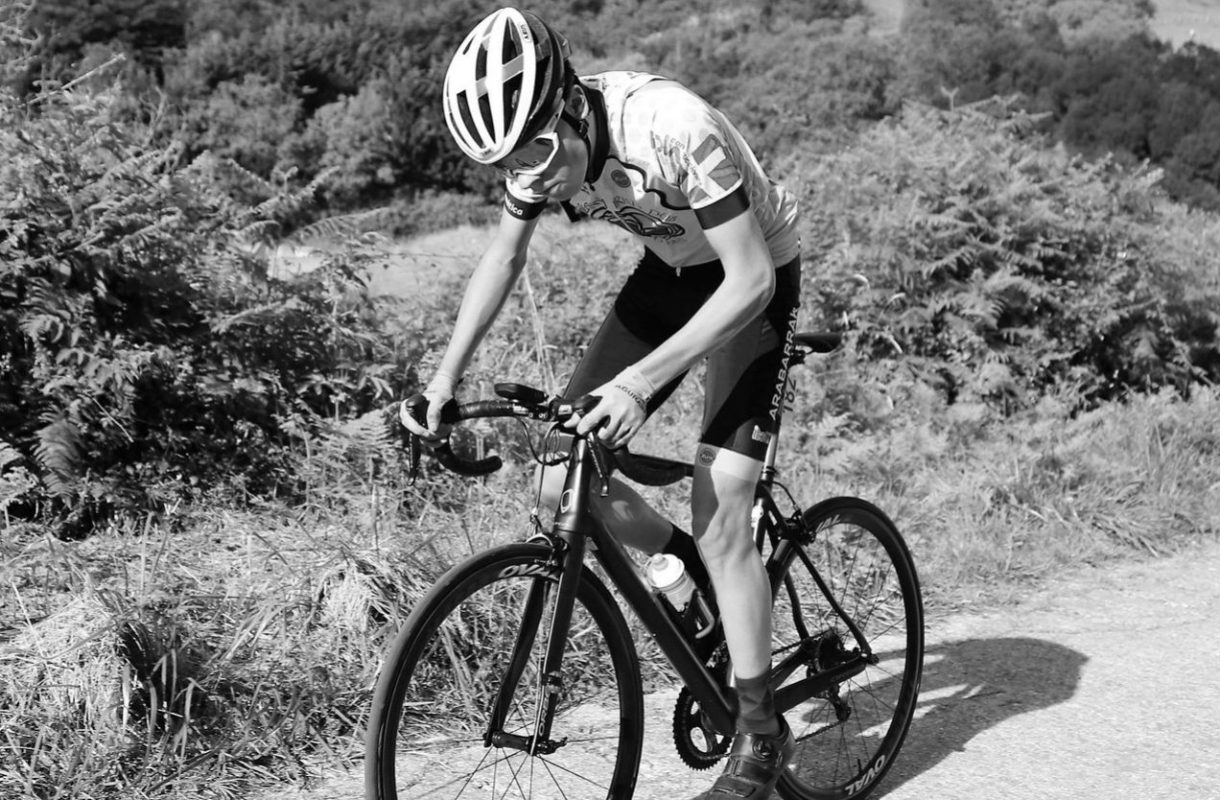 19-jarige Spaanse wielrenner overleden na aanrijding op training