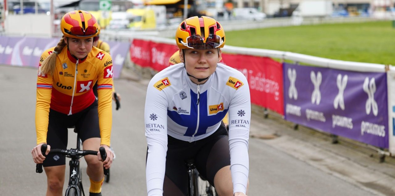 Fins kampioene Anniina Ahtosalo verlengt bij Uno-X Mobility