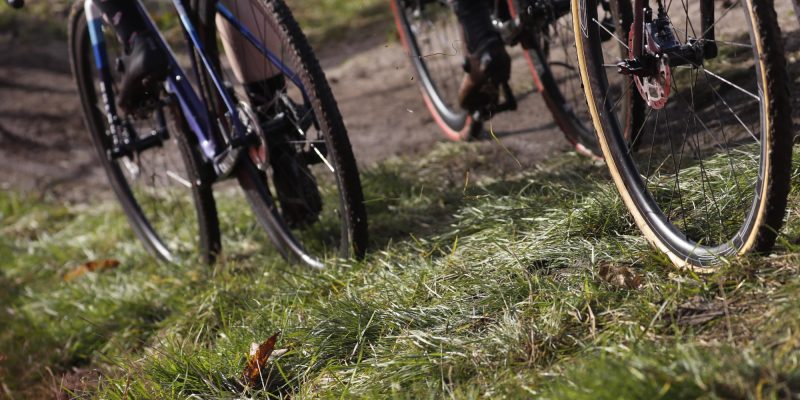 Michel Mouris klopt Floris Haverdings in Cyclocross Rucphen U19