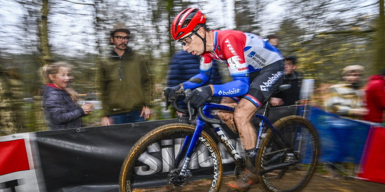 Lars van der Haar ziet voorsprong op Eli Iserbyt slinken in X2O Trofee