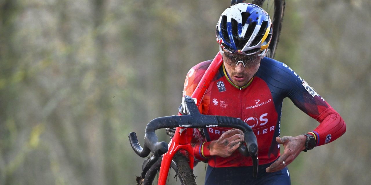 Pidcock kan zege vergeten in Wereldbeker Hulst na vroege val, ook Van Aert al op achterstand