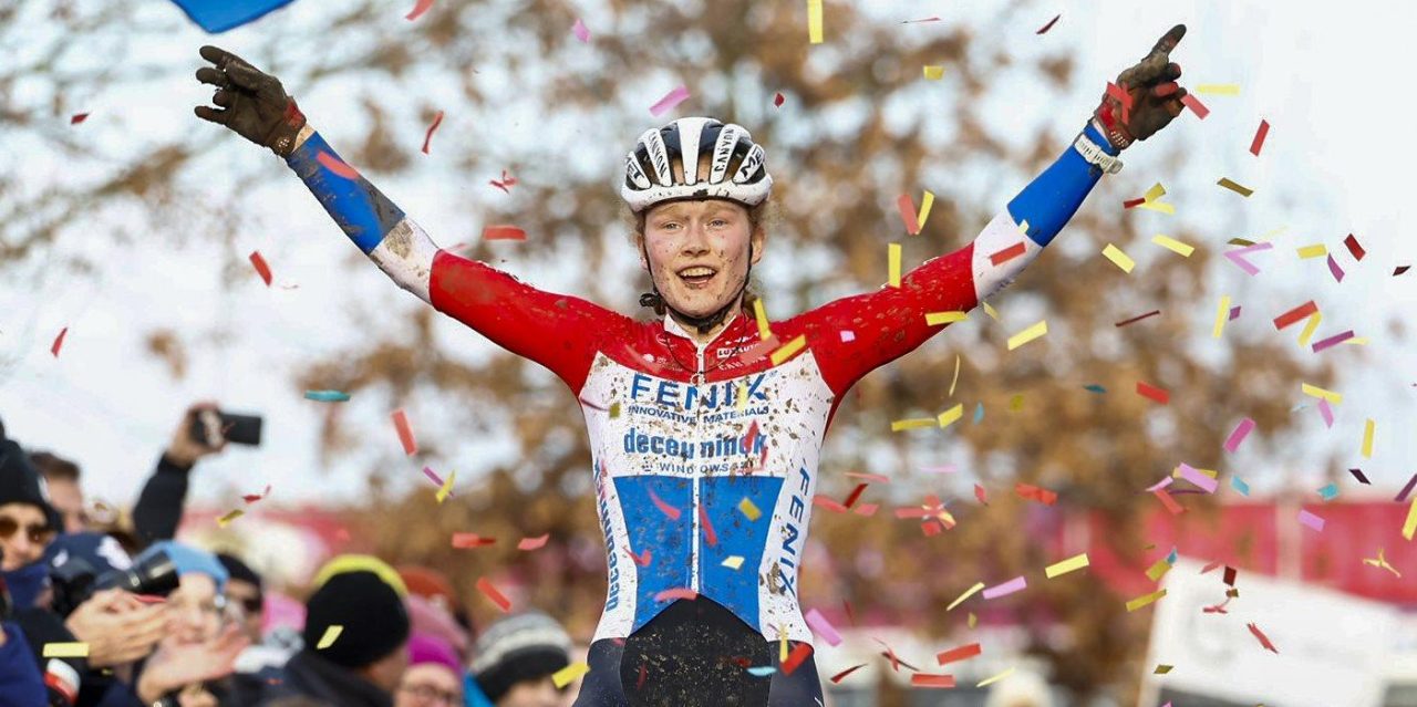 Zegereeks Fem van Empel doorbroken: Puck Pieterse klopt de wereldkampioene in Wereldbeker Gavere