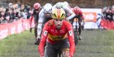 Geëmotioneerde Felipe Orts eert overleden oom met podiumplek in Loenhout