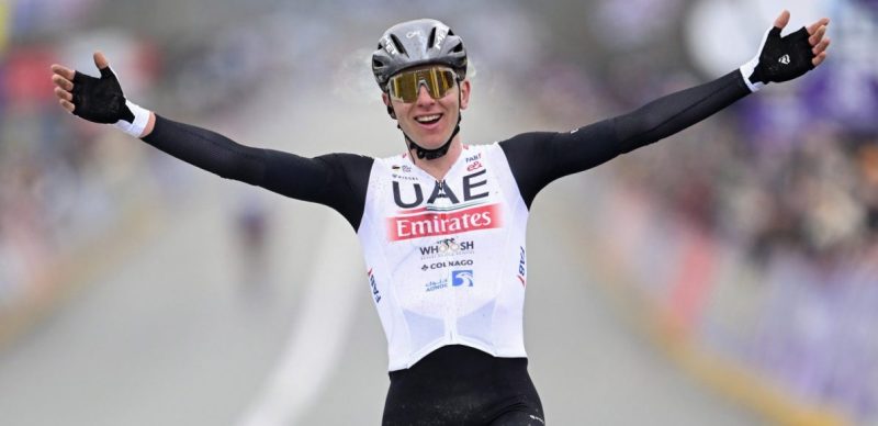 ‘Pogacar grootverdiener in het peloton, Van Aert en Van der Poel bij eerste tien’