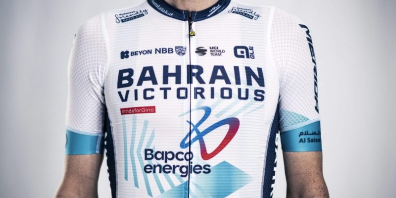 Bahrain Victorious neemt afscheid van rode kleur in tenue en kiest voor nieuwe look