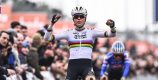 Wereldkampioene Van Empel klopt Alvarado na razendspannende Superprestige Heusden-Zolder