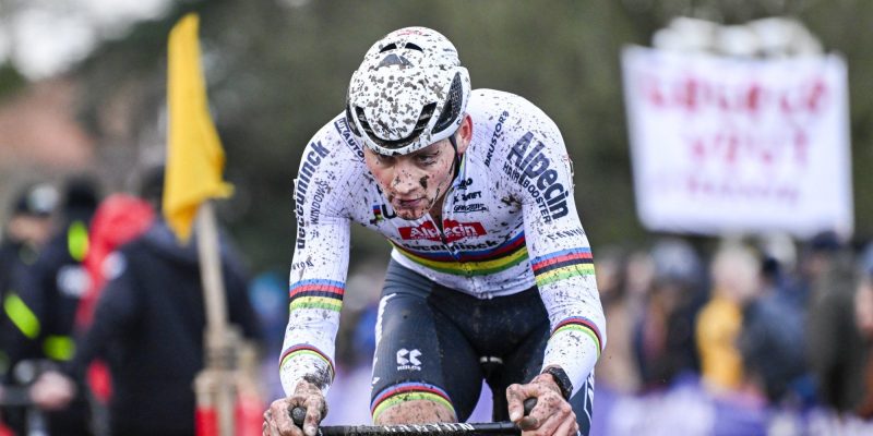 Mathieu van der Poel is op zijn hoede: “De topfavoriet wint niet altijd”