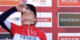 Tot op de bodem! Puck Pieterse maakt indruk met adje op podium