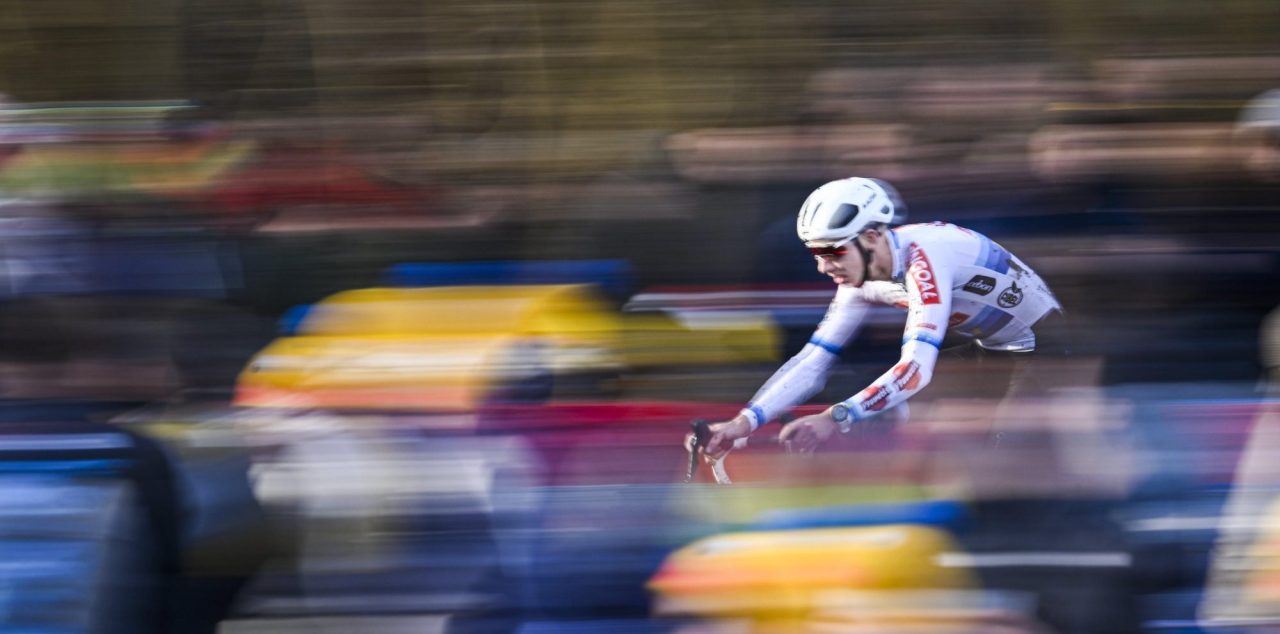 Michael Vanthourenhout kon even mee met Van der Poel: “Maar zijn basistempo ligt zo hoog”