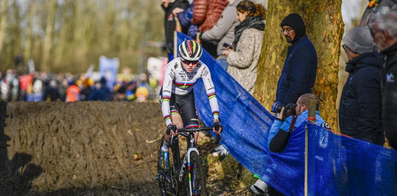 Fem van Empel en Lucinda Brand verwachten goede sfeer in Nederlands kamp voor WK veldrijden