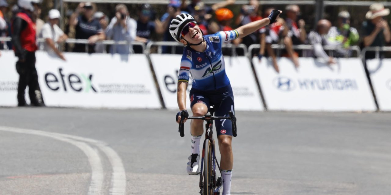 Dubbelslag Sarah Gigante op slotdag Tour Down Under, Nienke Vinke tweede op Willunga Hill