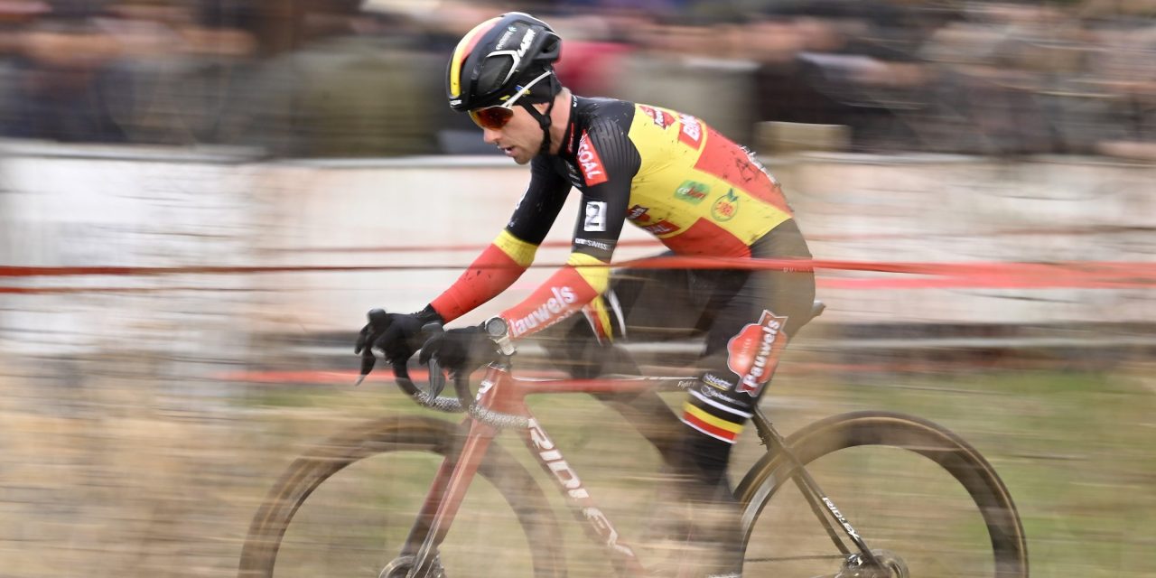 Bondscoach Sven Vanthourenhout onthult Belgische selectie voor WK veldrijden in Tábor