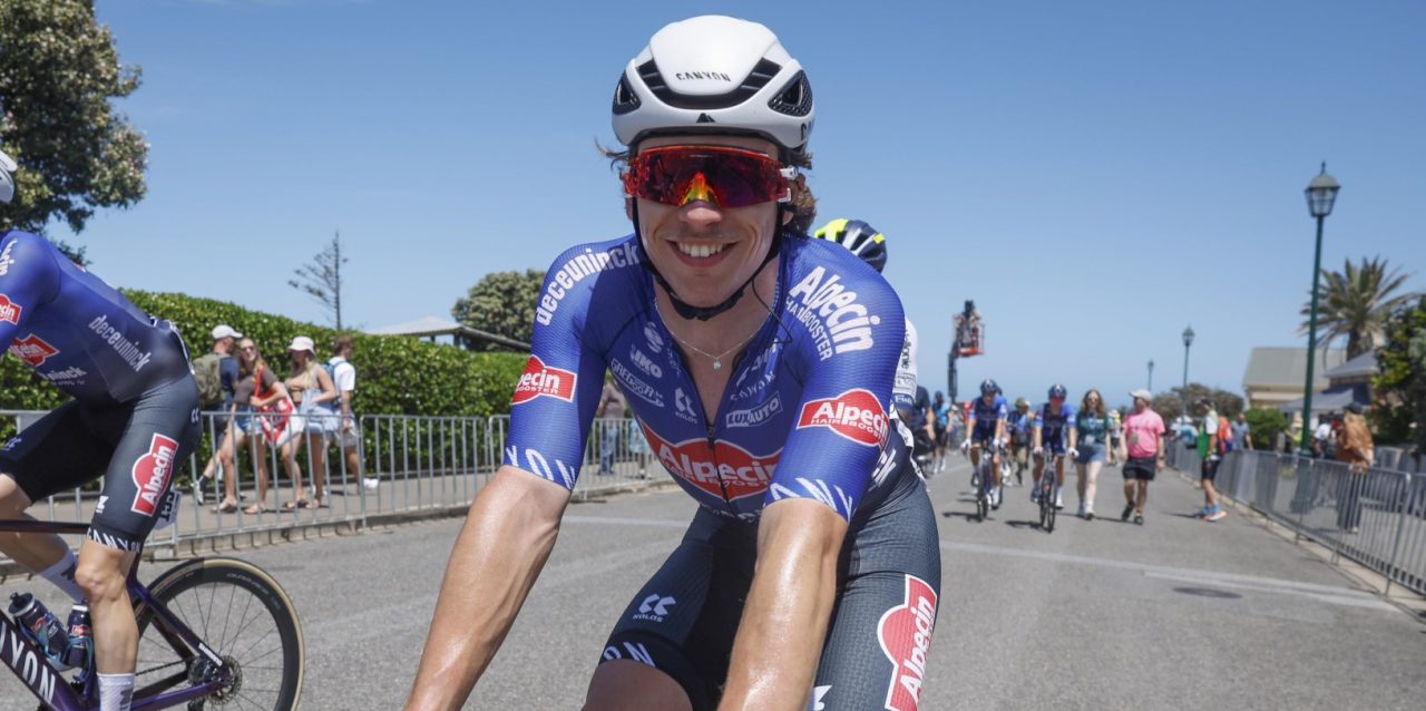 Lars Boven derde in massasprint Tour Down Under: Had nog dichterbij kunnen zijn