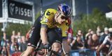 Back on track: Wout van Aert werkt stevige trainingsrit af in aanloop naar veldritrentree