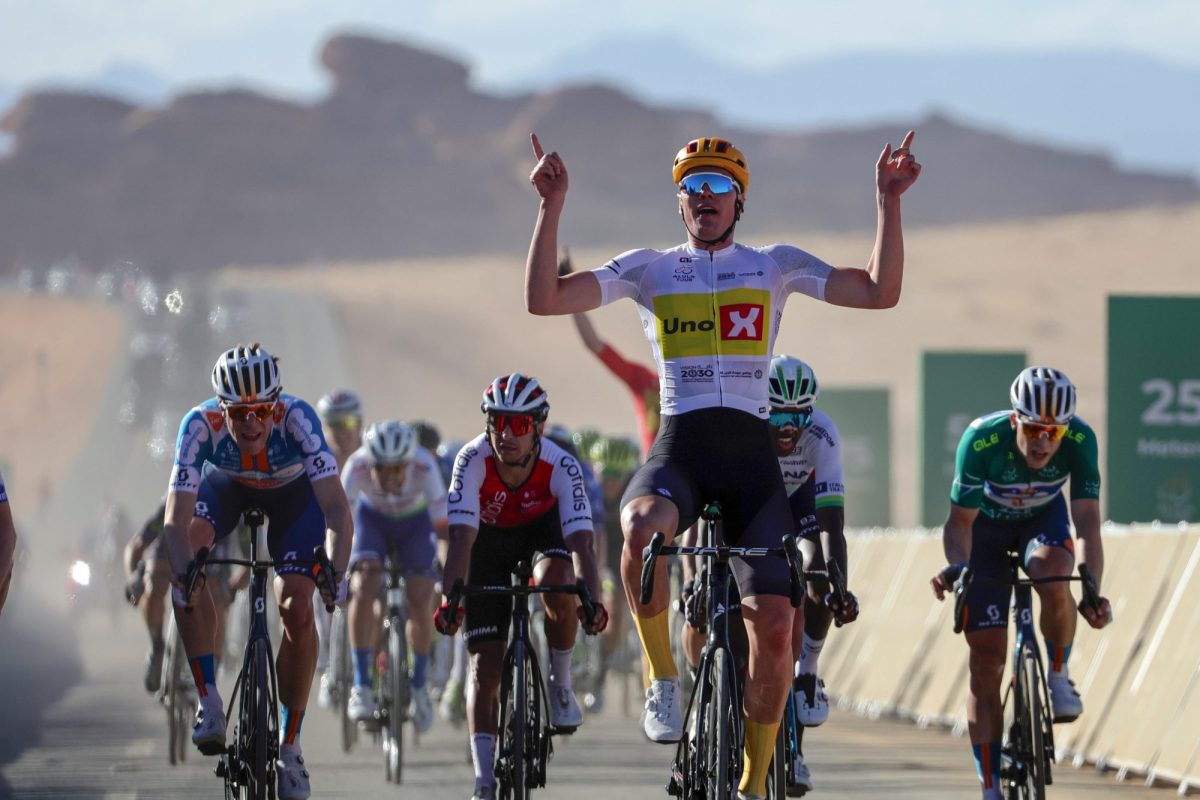 Nils Eekhoff en Bram Welten stappen ziek uit AlUla Tour, ook gehavende Molano uit koers