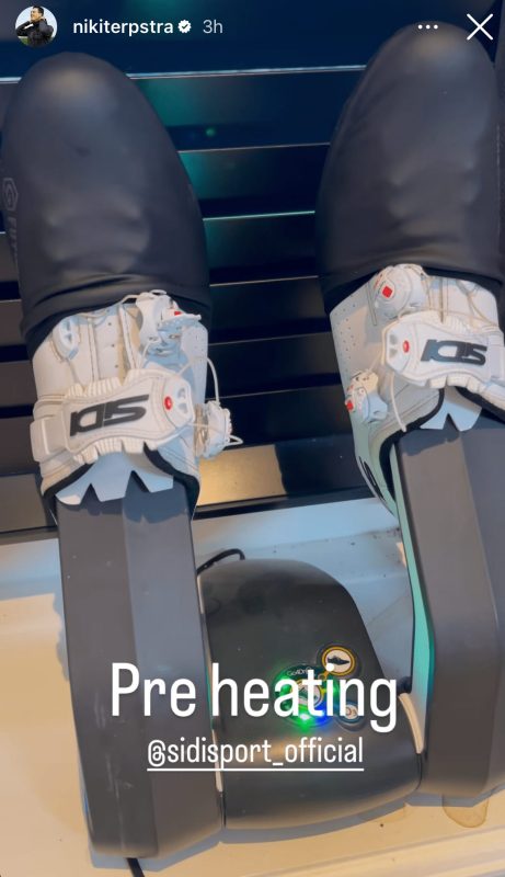1045669
