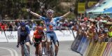 Oscar Onley bezorgt dsm-firmenich PostNL overwinning op Willunga Hill, Bart Lemmen maakt indruk