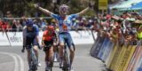 Oscar Onley bezorgt dsm-firmenich PostNL overwinning op Willunga Hill, Bart Lemmen maakt indruk