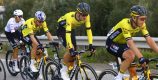 Lekke band nekt Wout van Aert in Clásica Jaén: “Net op dat moment brak de koers open”