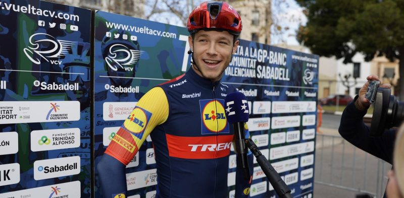 Lidl-Trek met kopmannen Jonathan Milan en Jasper Stuyven naar Openingsweekend, ook Daan Hoole present