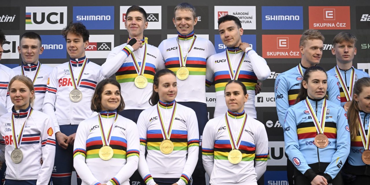 Frankrijk klopt Groot-Brittannië in spannend WK Mixed Relay, brons voor België
