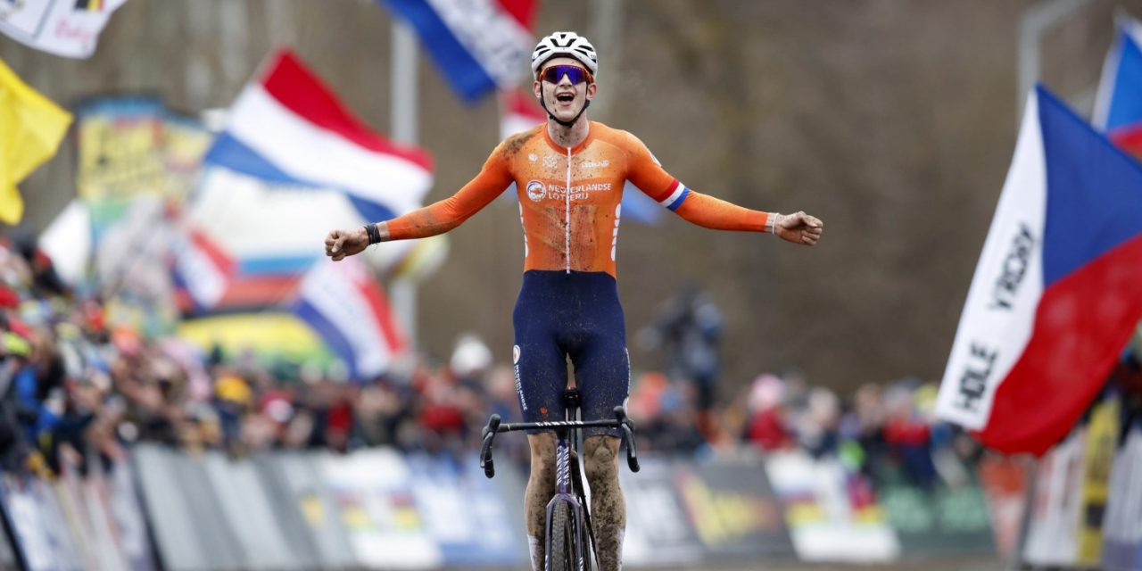 Tibor Del Grosso maakt favorietenrol waar met solozege op WK veldrijden voor beloften