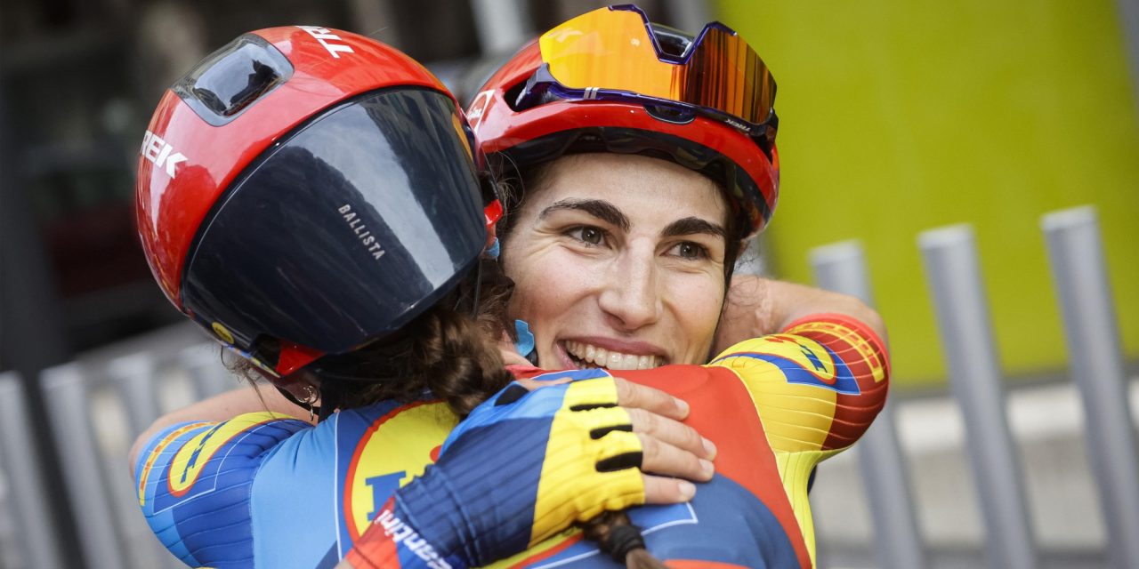 Elisa Balsamo pakte wiel Marianne Vos om te winnen: “Zij blijft de beste in zulke situaties”