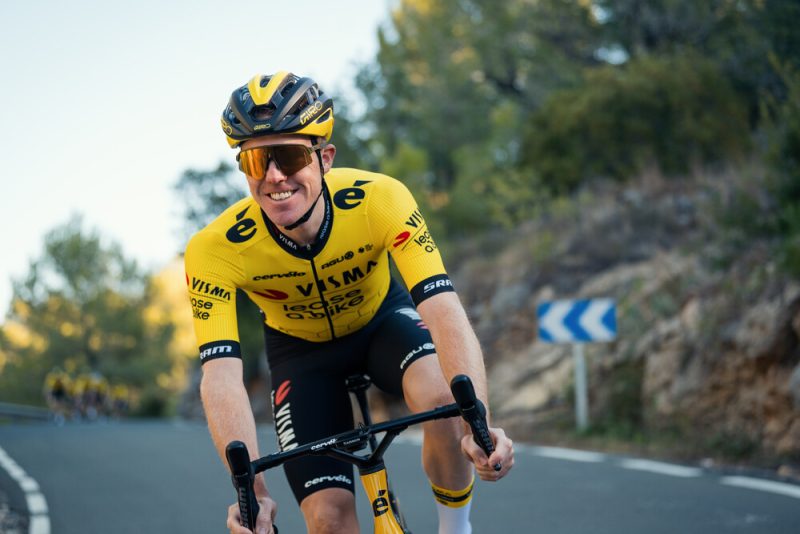Steven Kruijswijk blijft werk houden aan zijn schouder: “Ga veel met Vingegaard op pad”