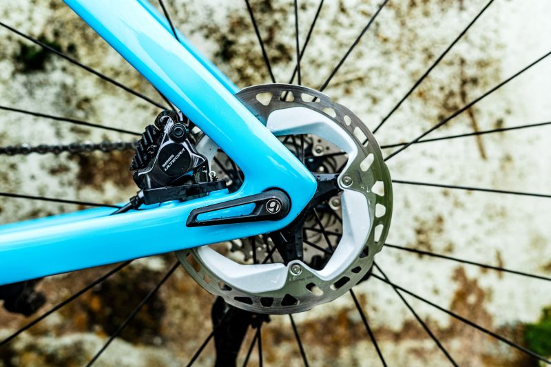 Fietsonderhoud met een seksspeeltje? Met dit trucje is het mogelijk