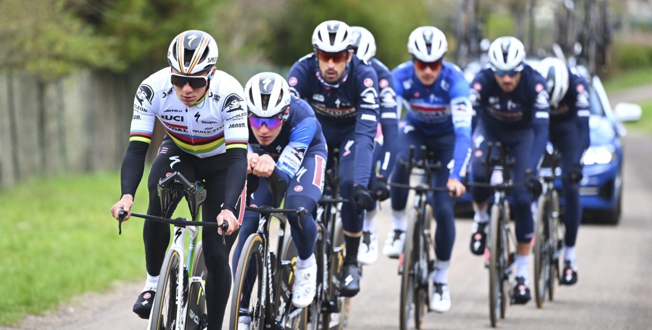 Remco Evenepoel wil met ‘supersterk’ team toeslaan in atypische ploegentijdrit