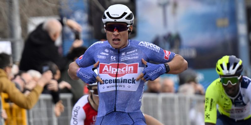 Jasper Philipsen blijft ondanks veel interesse langer bij Alpecin-Deceuninck, contract tot eind 2028