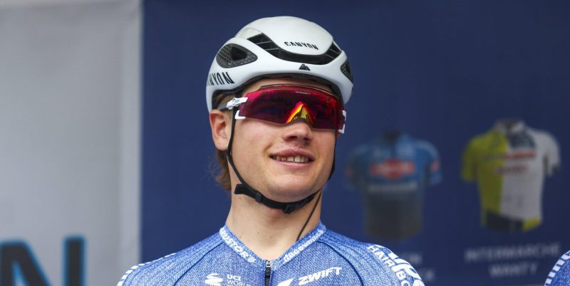 Plowright snelt naar eerste profzege in openingsrit Tour of Qinghai Lake, Rasch derde