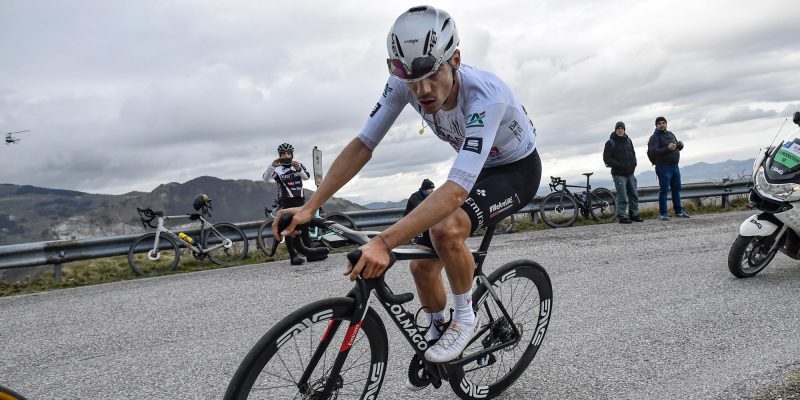 Juan Ayuso ‘eerste mens’ in Tirreno-Adriatico: “Jonas Vingegaard is van een ander niveau”