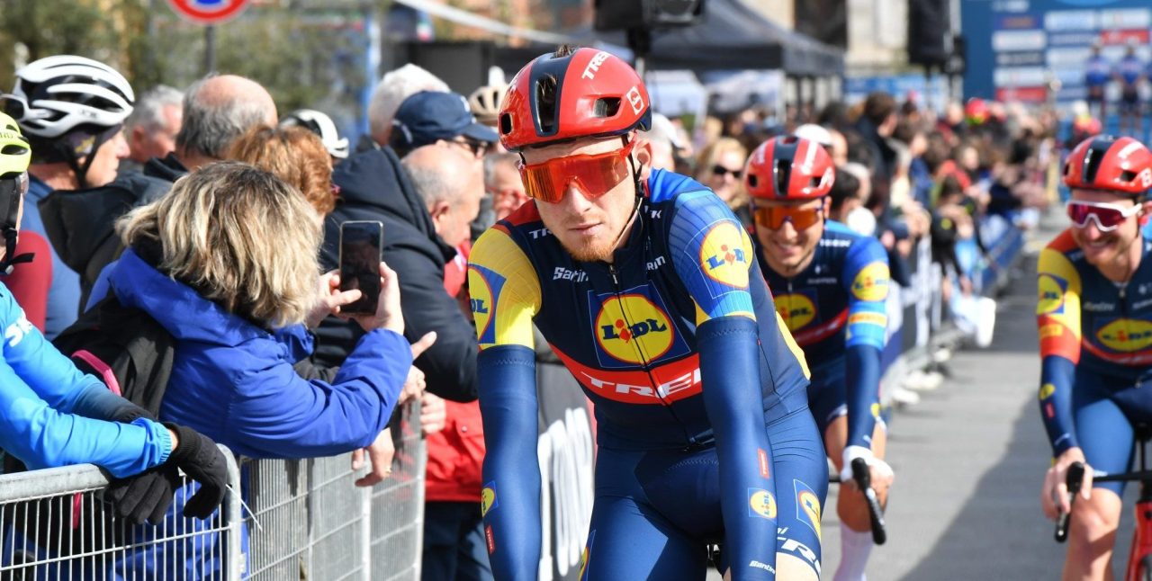 Lidl-Trek houdt vertrouwen in kwakkelende Tao Geoghegan Hart: “Veel pech gehad”