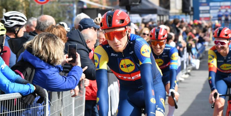 Lidl-Trek houdt vertrouwen in kwakkelende Tao Geoghegan Hart: “Veel pech gehad”