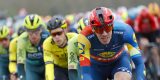 Van minder erg tot nog gevaarlijker: Verdeeldheid in peloton over chicane voor Bos van Wallers
