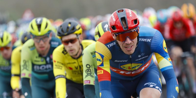 Van ‘minder erg’ tot ‘nog gevaarlijker’: Verdeeldheid in peloton over chicane voor Bos van Wallers