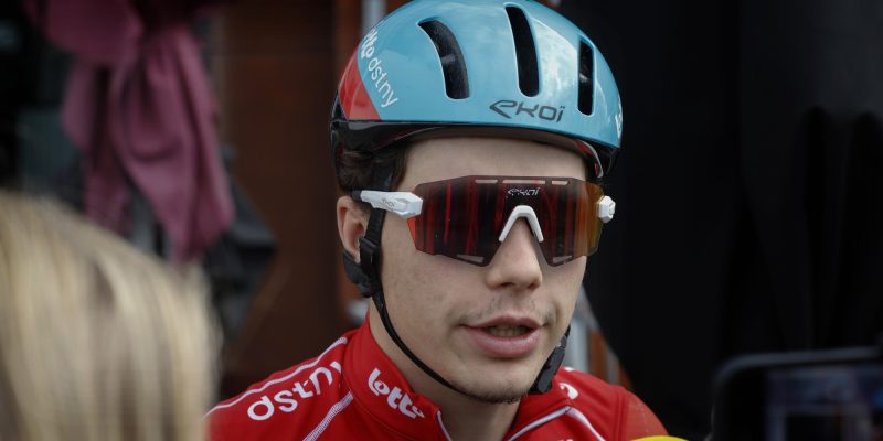 Arnaud De Lie maakt rentree in koers waar hij vorig jaar op één been won