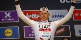 Shirtjesmaker UAE Emirates krijgt het druk: ook tijdrittitels voor Politt, Großschartner en Morgado