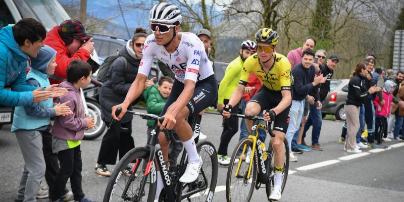 Vuelta 2024: ‘Isaac del Toro test positief op corona, maar blijft wel in koers’