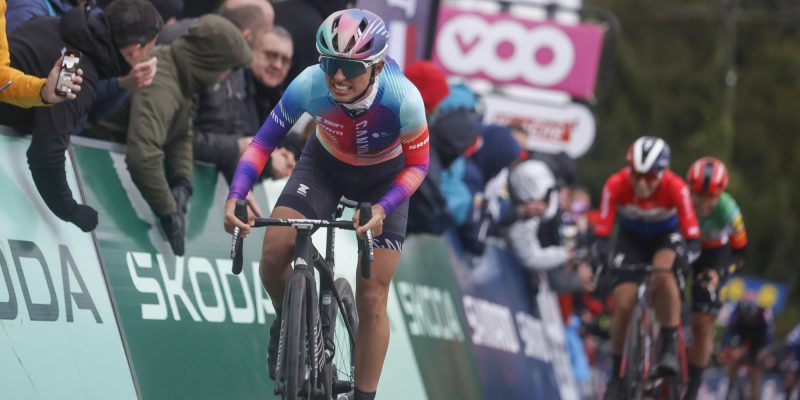 Kasia Niewiadoma: “Hoop dat deze zege mensen inspireert om te blijven geloven”