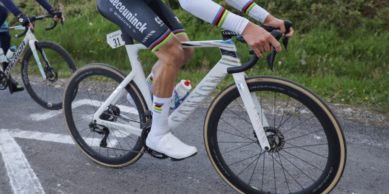 Mathieu van der Poel reed LBL op nieuw ontwerp Canyon Aeroad
