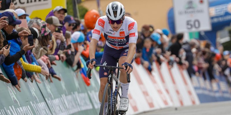 Ilan Van Wilder zakt in klassement Romandië, maar is wel tevreden: “Word beter in WorldTour-koersen”