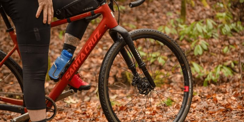 Een omgekeerde voorvork? Cane Creek presenteert opvallende verende vork voor gravelfietsen